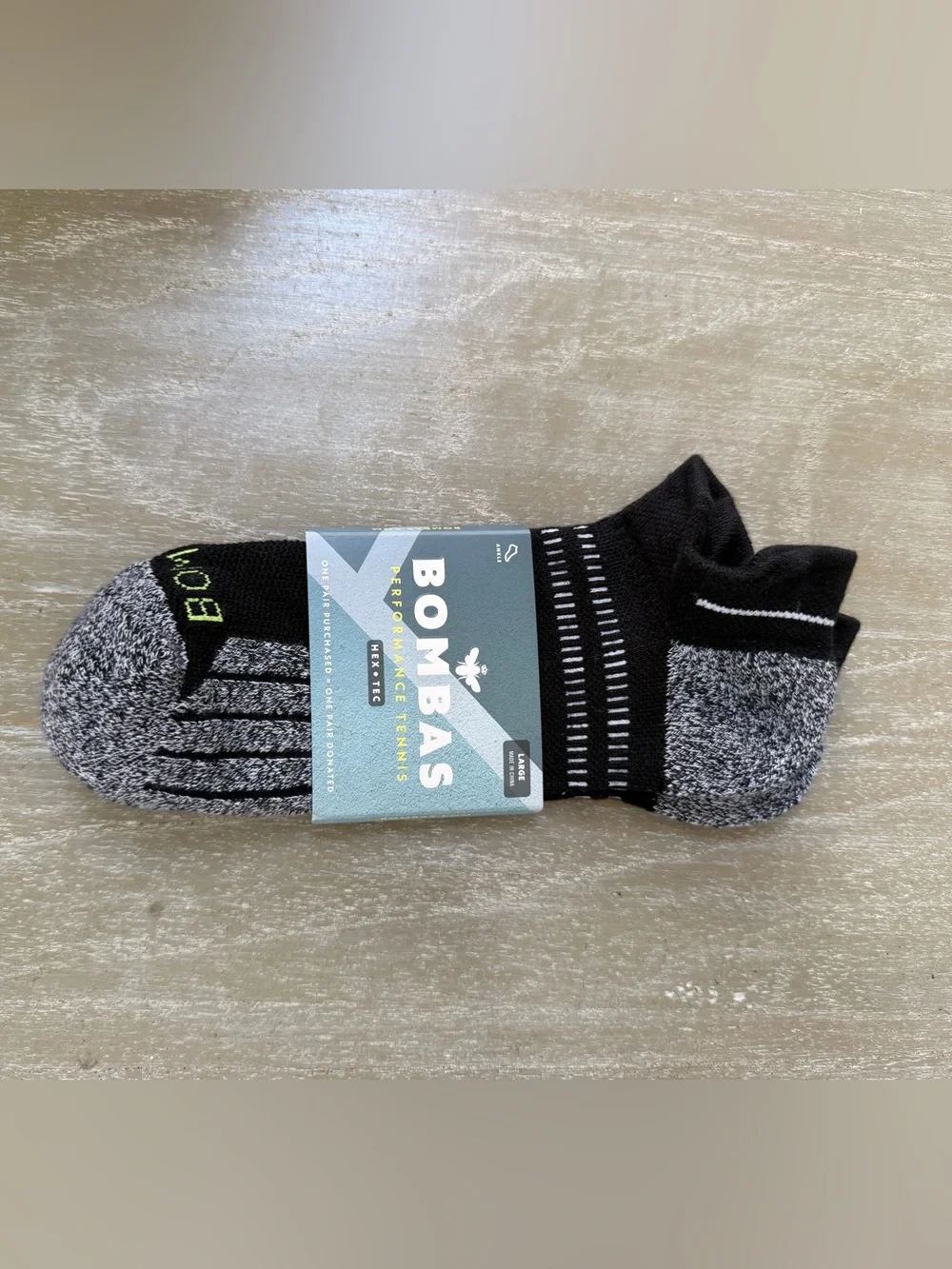 Bombas Men’s Black Performance Tennis Hex-Tec Ankle Socks. Size Large. NWT